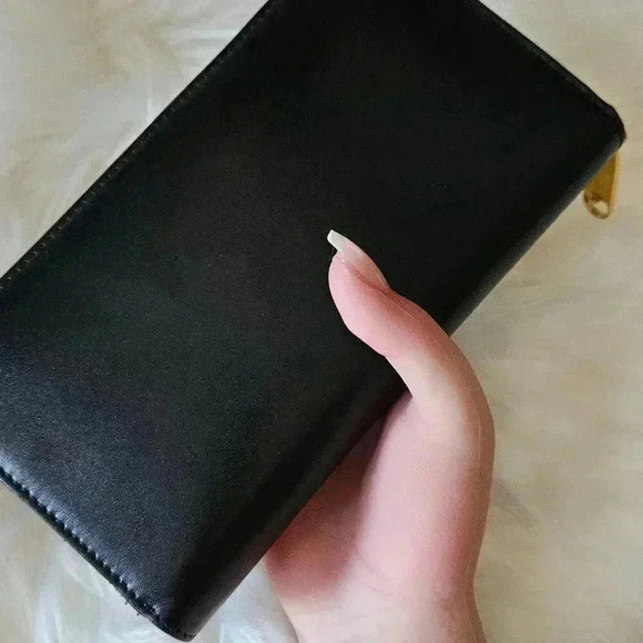 FENDI  Zip Around Black Wallet - Picture 6 of 16